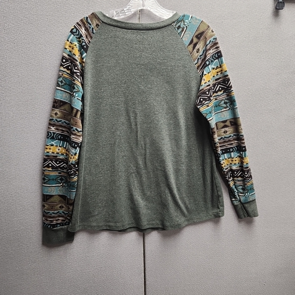 Baikea Boho Green Sweater with Southwestern Patterned Sleeves